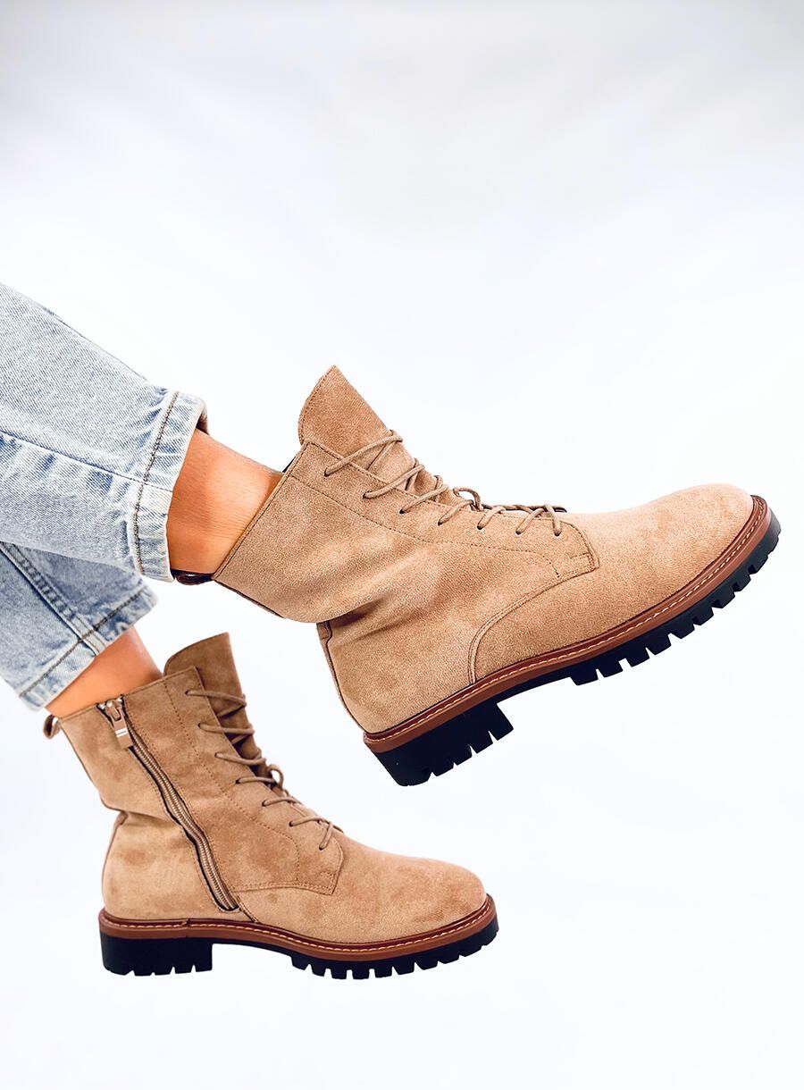 Warme Schnürstiefel in Beige