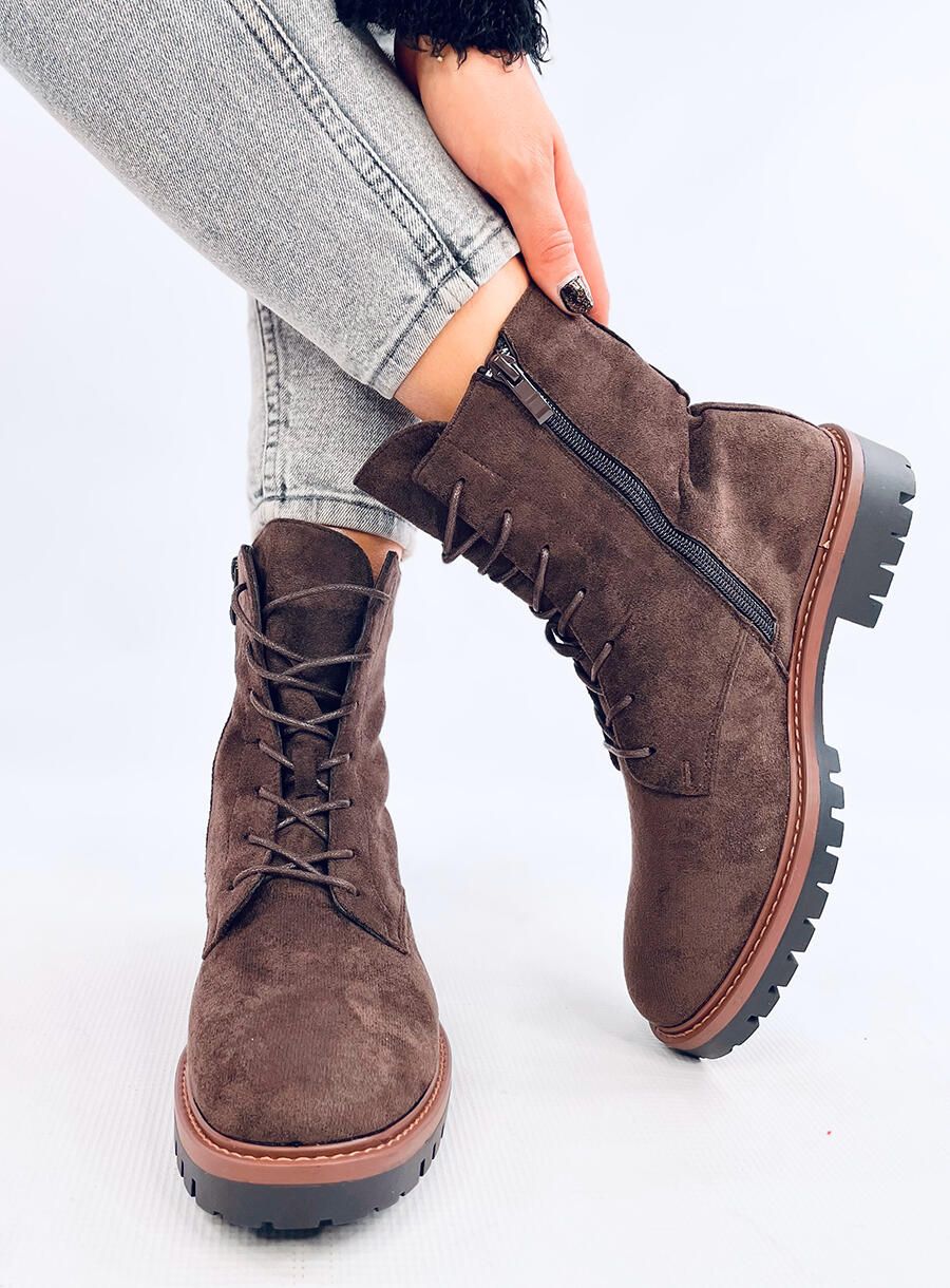 Warme Schnürstiefel in Schokoladenbraun