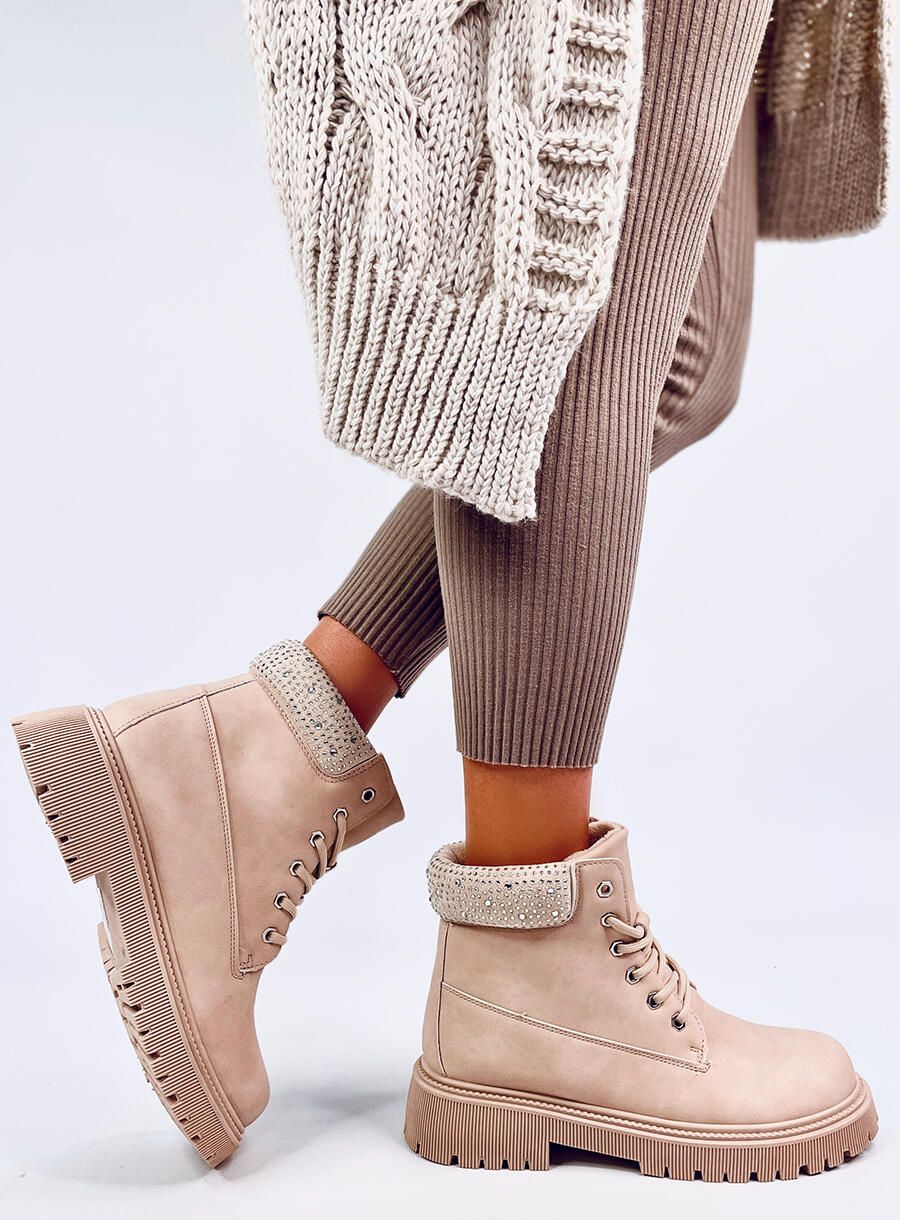 Beige Schnürstiefel mit Strasssteinen verziert