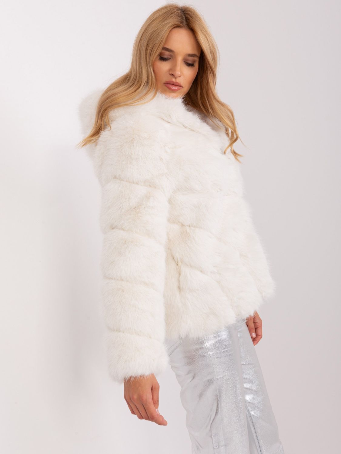 Ecru Übergangsjacke aus ökologischem Fell