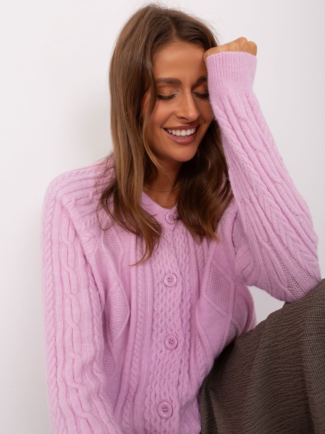 Lila Damen Strickjacke mit Knöpfen