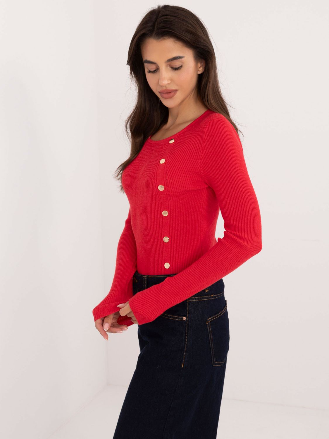 Stylischer roter Pullover