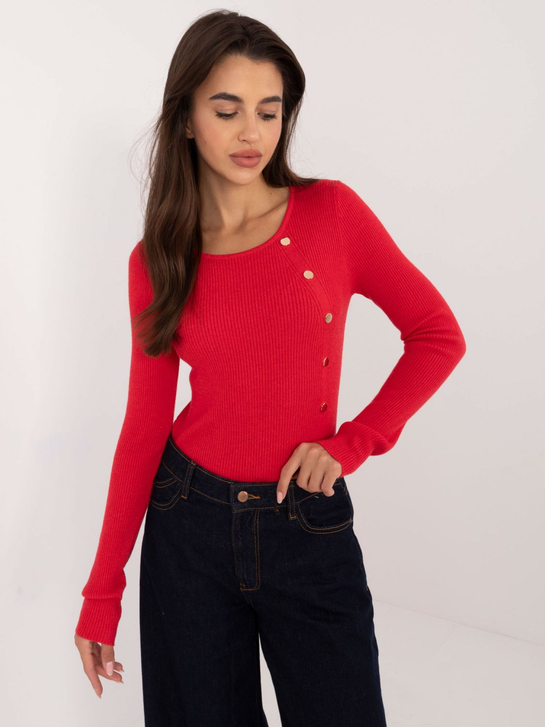 Stylischer roter Pullover