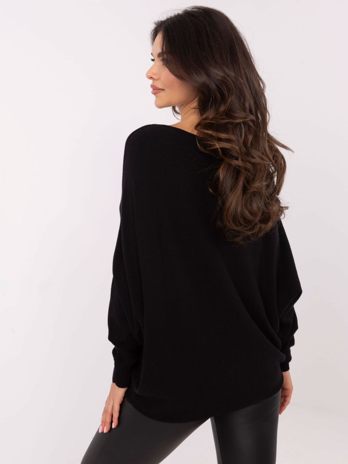 Eleganter schwarzer Pullover