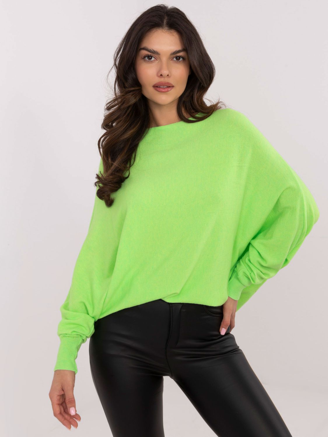 Fluoreszierender grüner Pullover