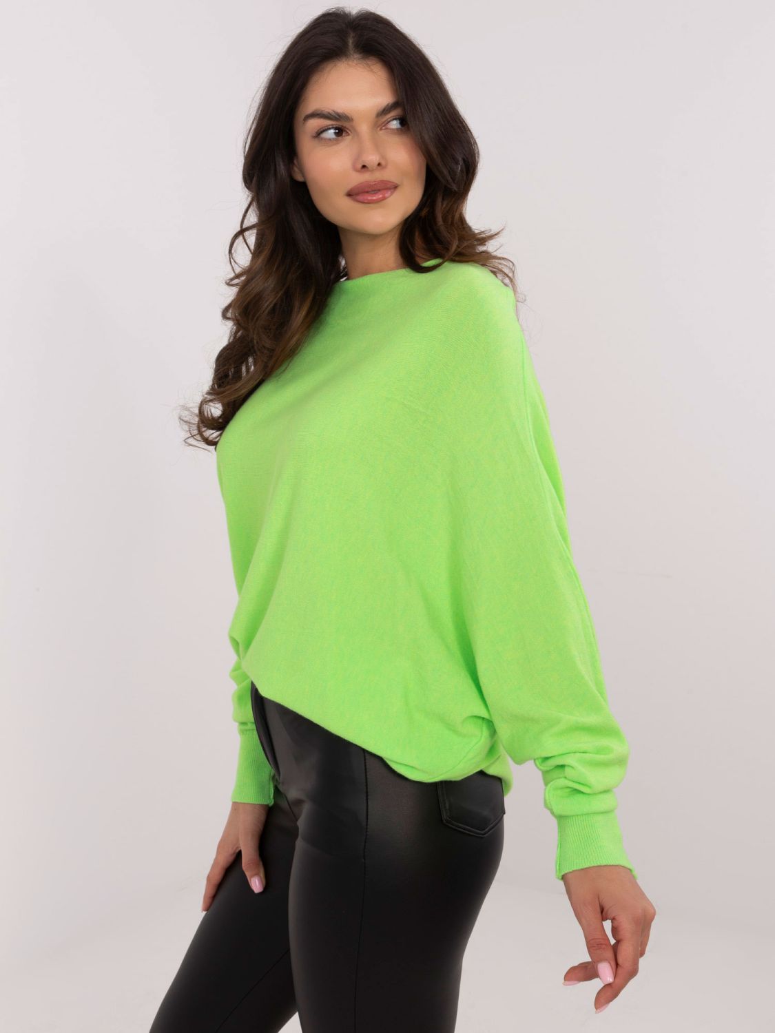 Fluoreszierender grüner Pullover