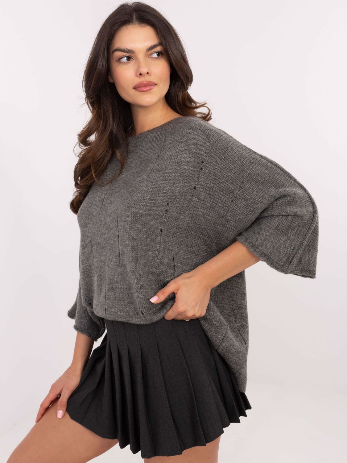 Stylischer grauer Pullover mit 3/4 Ärmeln