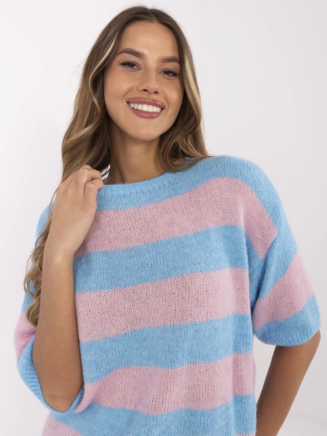 Blauer Pullover mit 3/4 Ärmeln