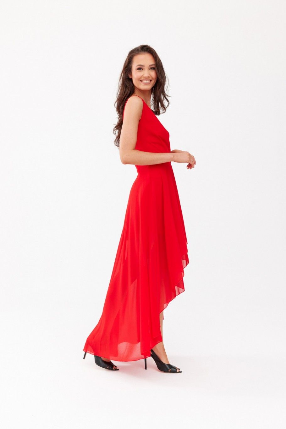 Asymmetrisches rotes Kleid mit Wickelausschnitt