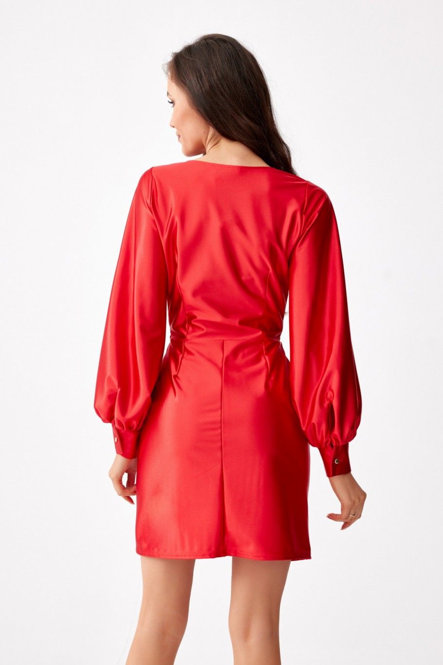 Satiniertes Mini-Kleid mit langen Ärmeln in Rot