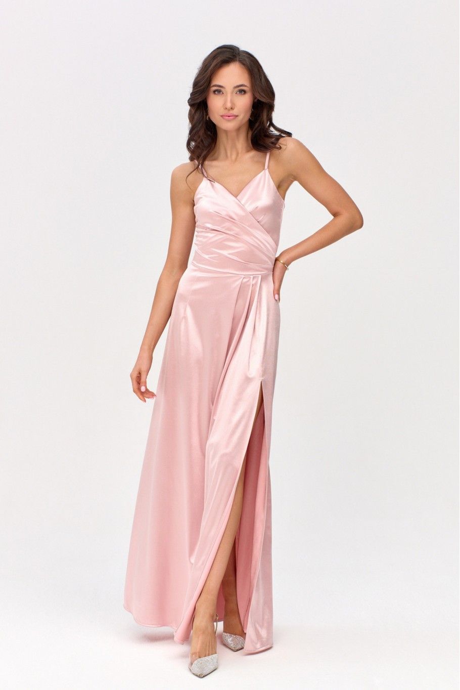 Satiniertes Maxi-Trägerkleid in Rosa
