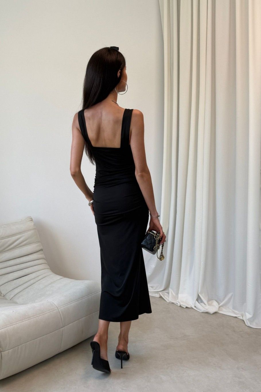 Schwarzes Zoya-Midikleid