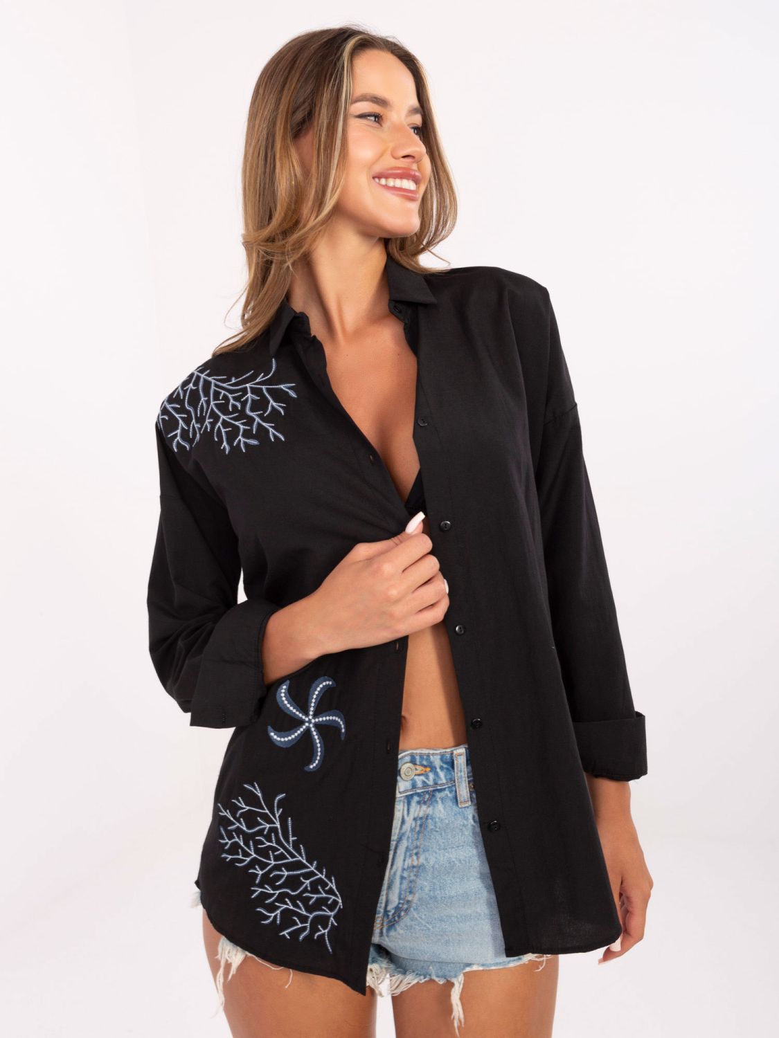 Schwarze Oversize-Bluse mit Knopfverschluss