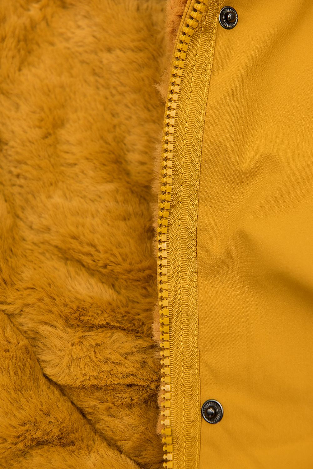 Winter Parka mit abnehmbaren Fellimitat gelb