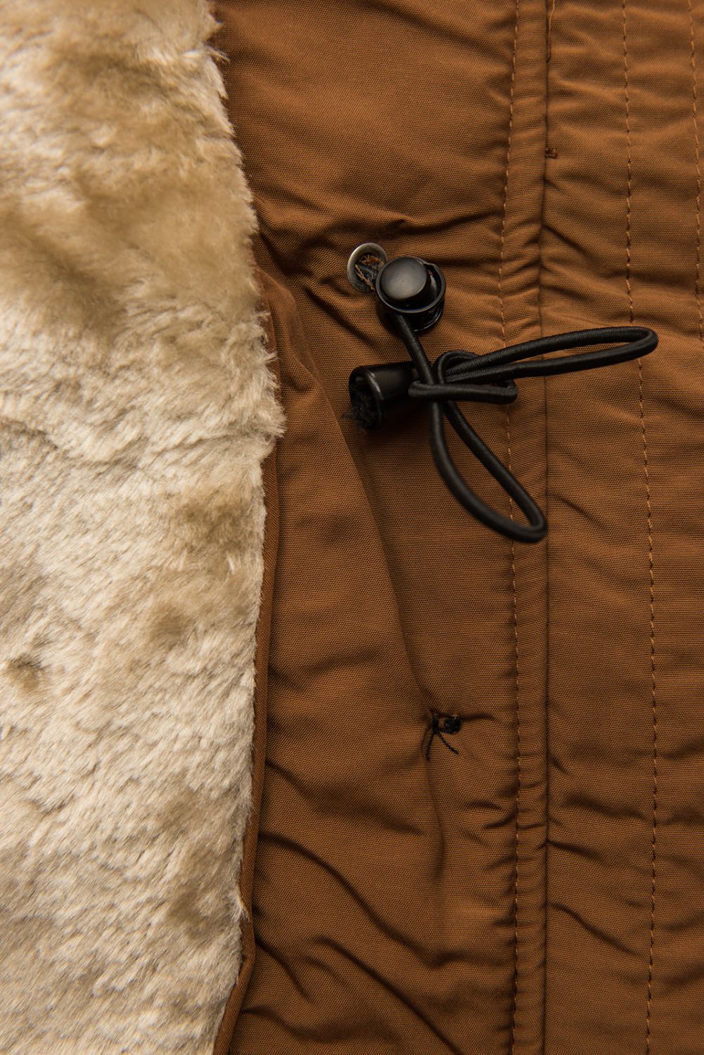 Winterjacke mit hohem Kragen braun