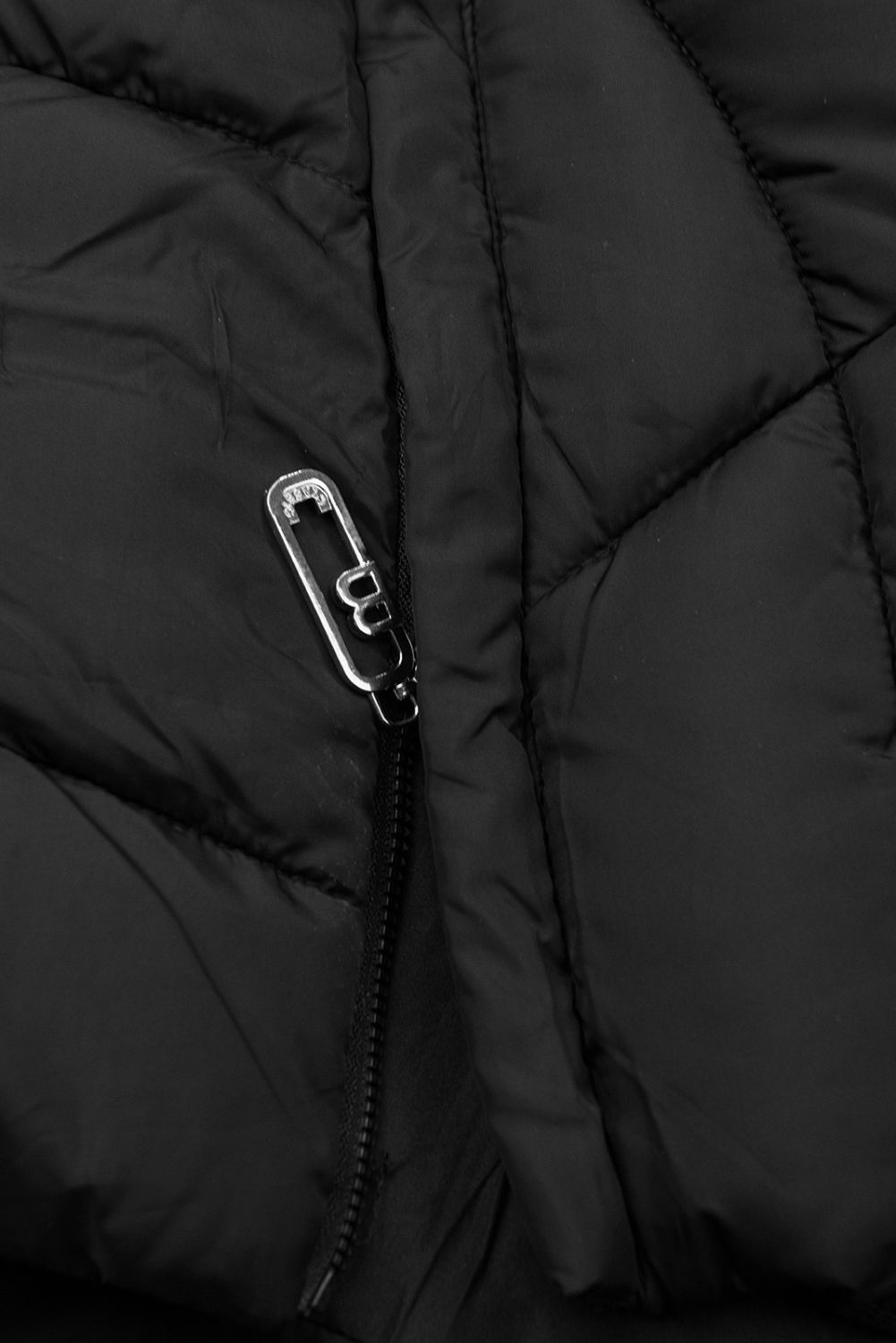 Verlängerter Damen-Wintermantel Schwarz