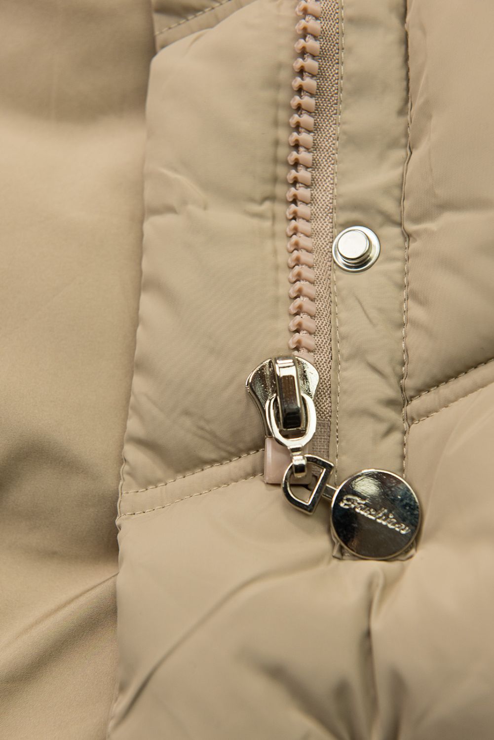 Winterjacke mit Gürtel und Kunstfell Hellbeige