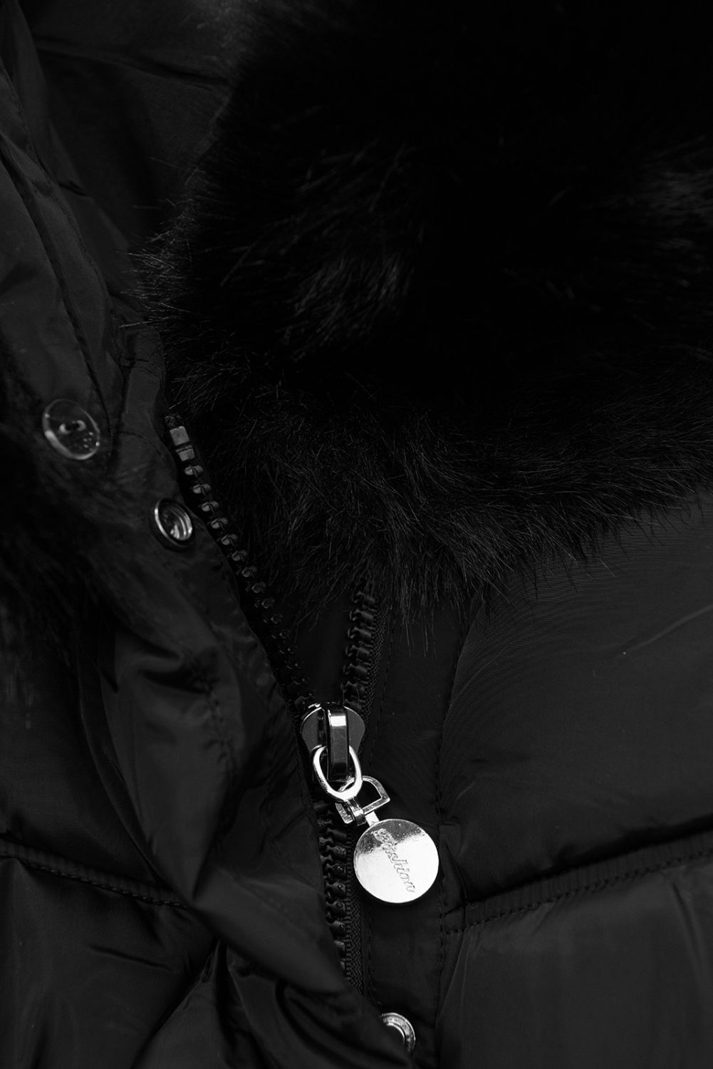 Winterjacke mit Gürtel und Kunstfell Schwarz