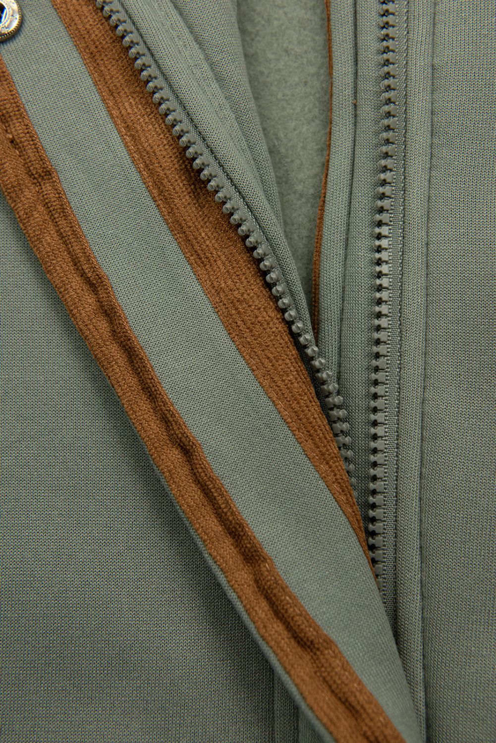 Langer Sweatmantel Olivgrün