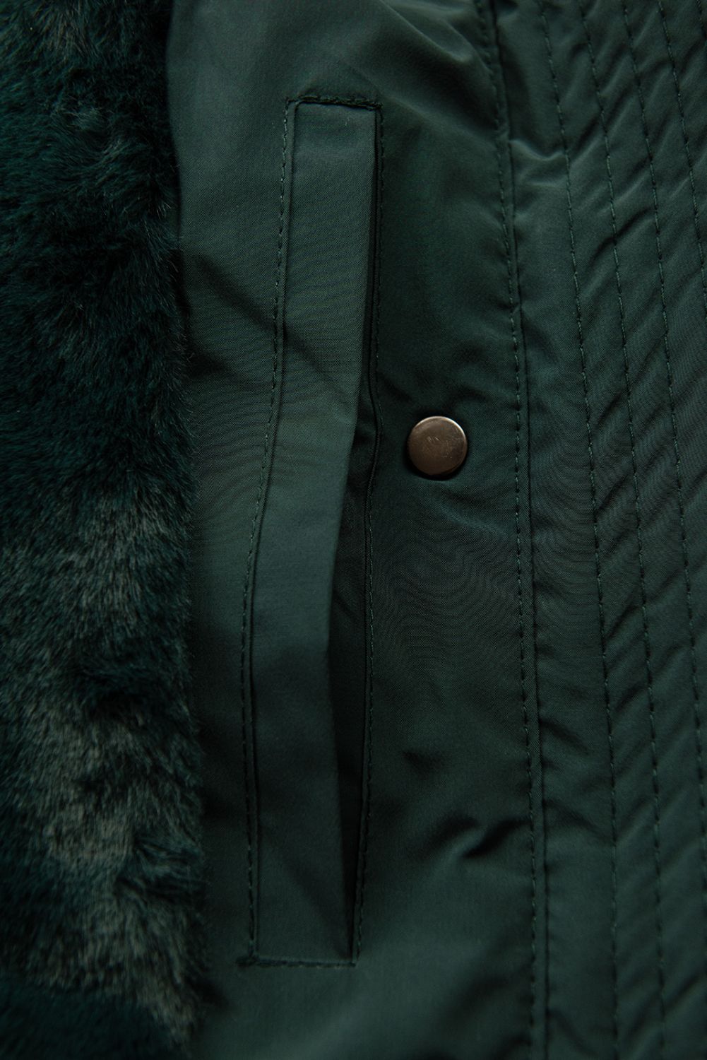Winterjacke mit großer Kapuze Grün