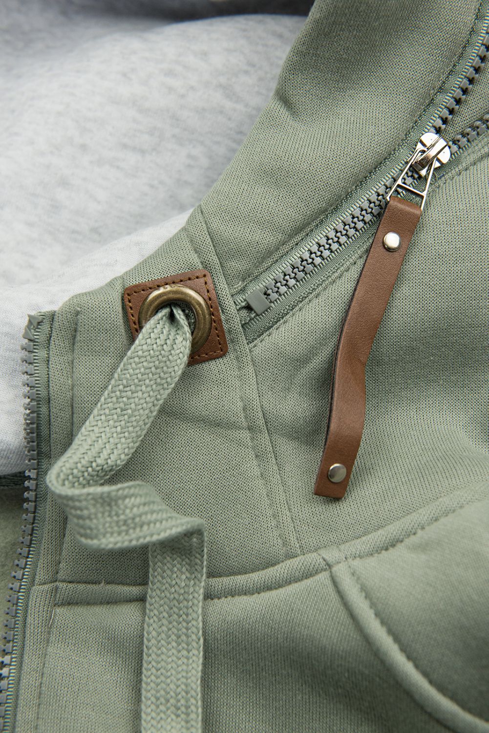 Verlängertes, warmes Sweatshirt Salbeigrün