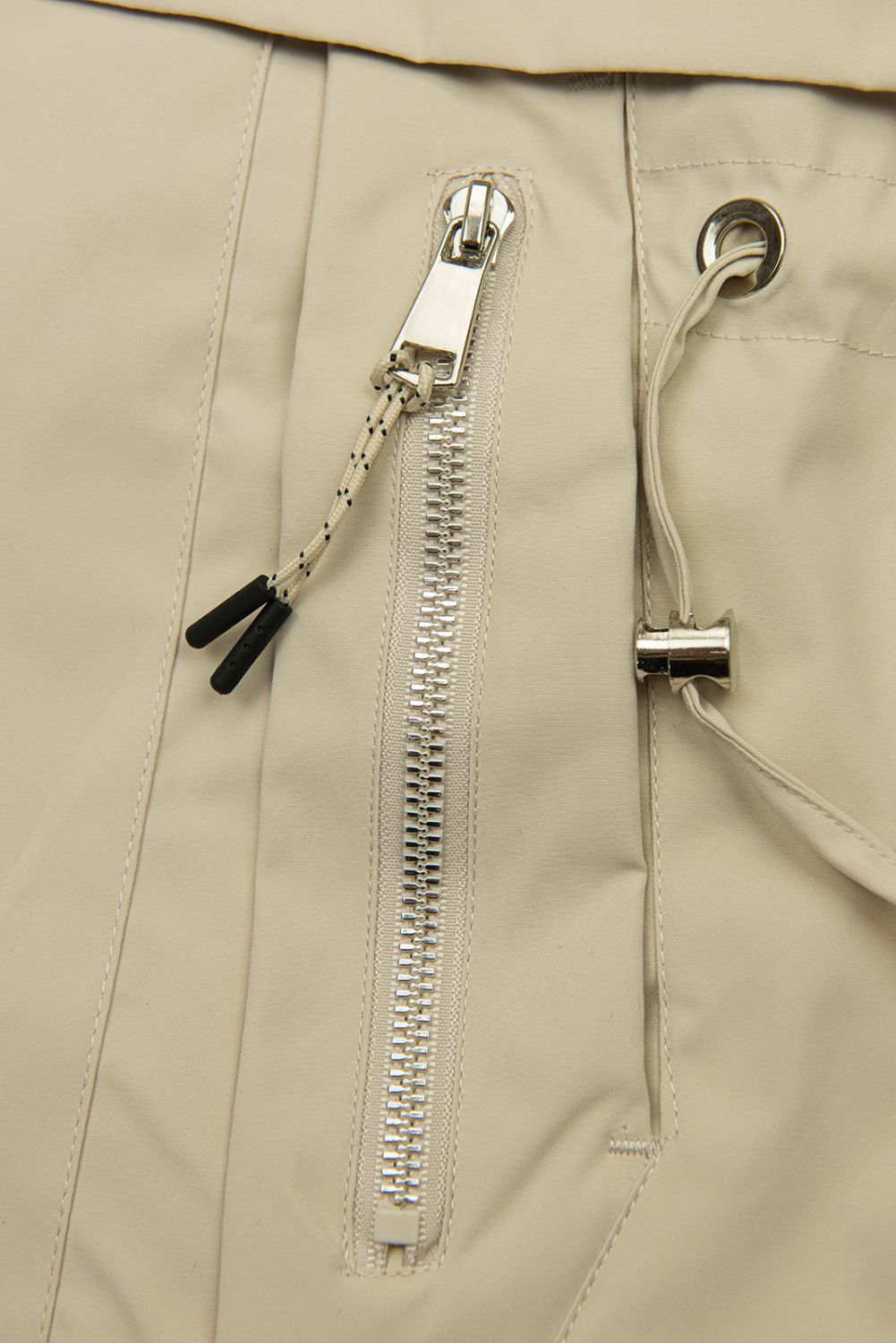 Verlängerter Parka s Print in der Kapuze Hellbeige