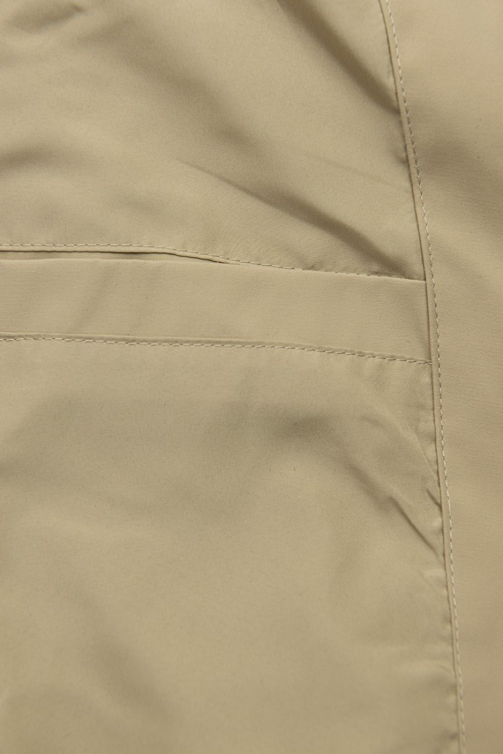 Verlängerter Parka s Print in der Kapuze Beige