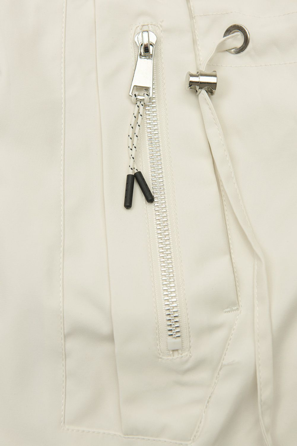 Verlängerter Parka s Print in der Kapuze Ecru