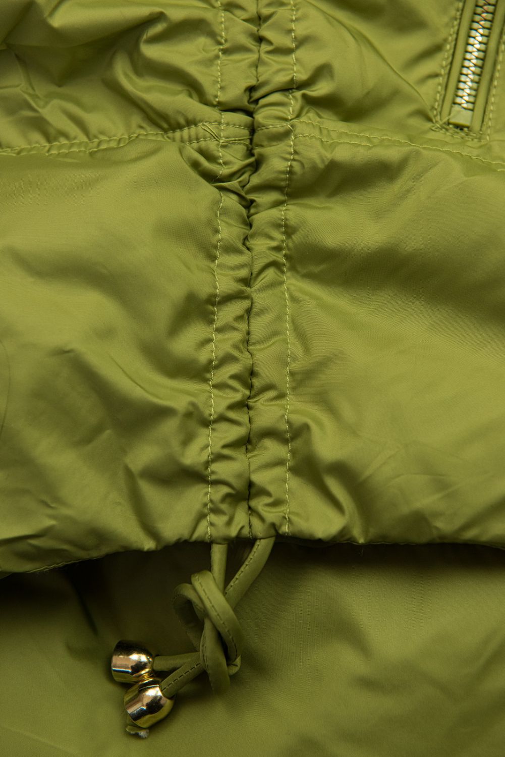 Gesteppte Damenweste mit abnehmbarer Kapuze Grün