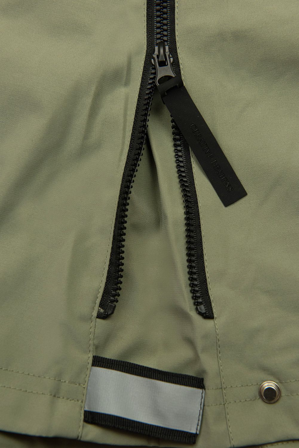 Übergangsparka für Damen mit abnehmbarer Kapuze Olivgrün