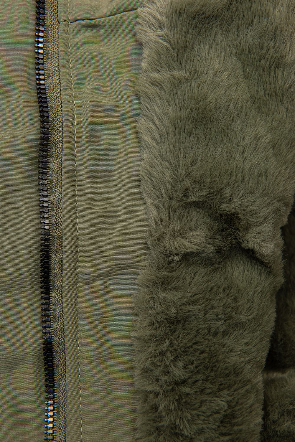 Parka mit Tunnelzug zum Einstellen der Weite olivgrün