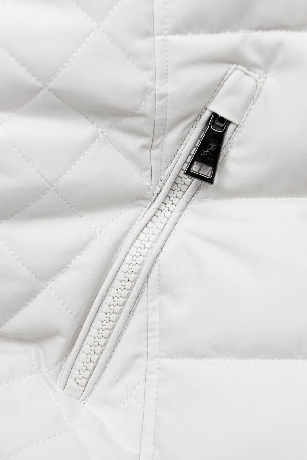 Warme Steppjacke mit Kapuze Ecru