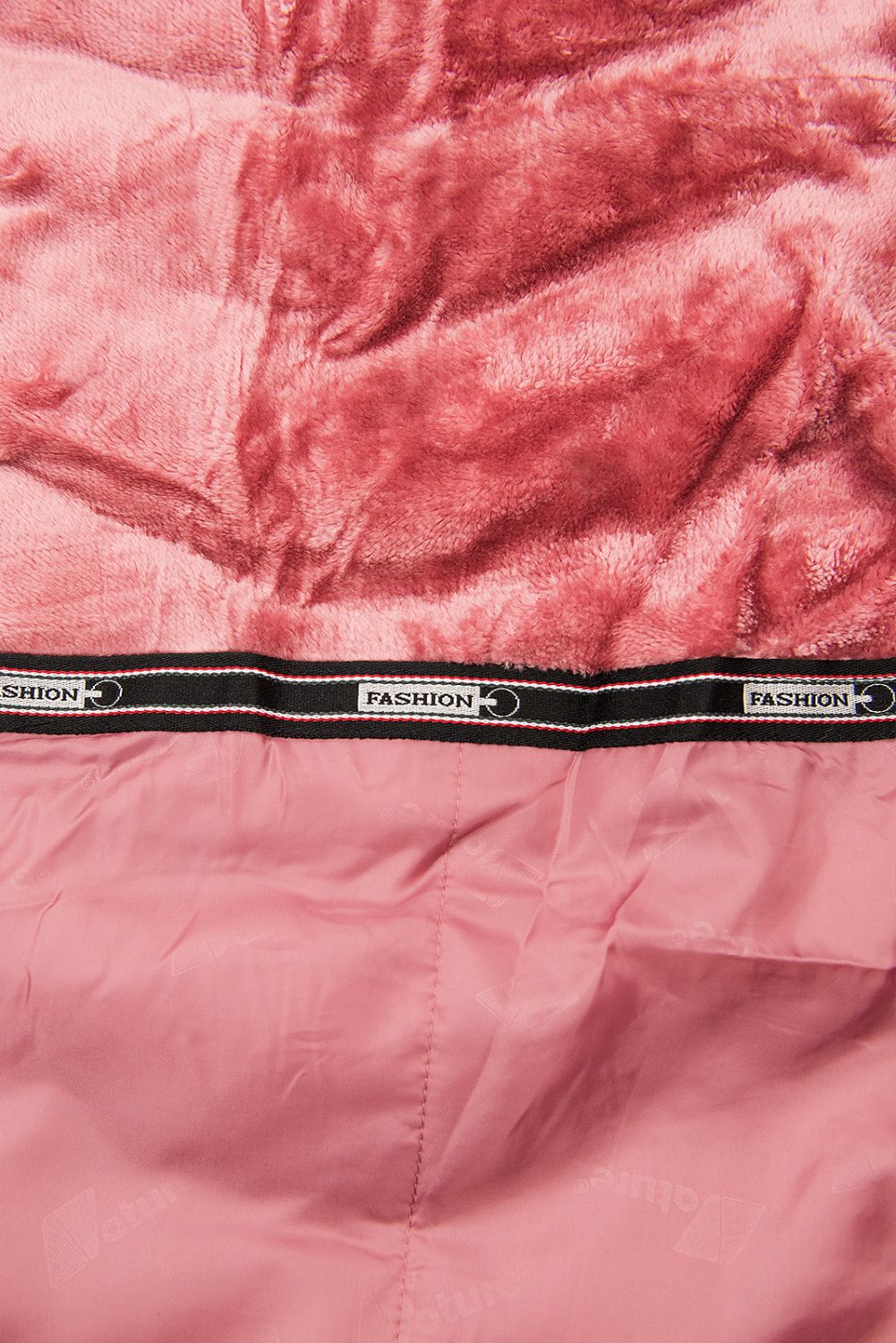 Winterjacke mit Fellimitat an der Kapuze rosa
