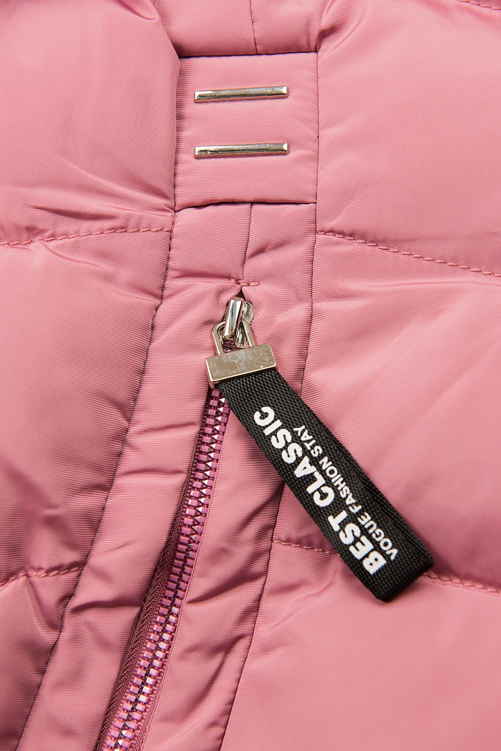 Winterjacke mit Fellimitat an der Kapuze rosa