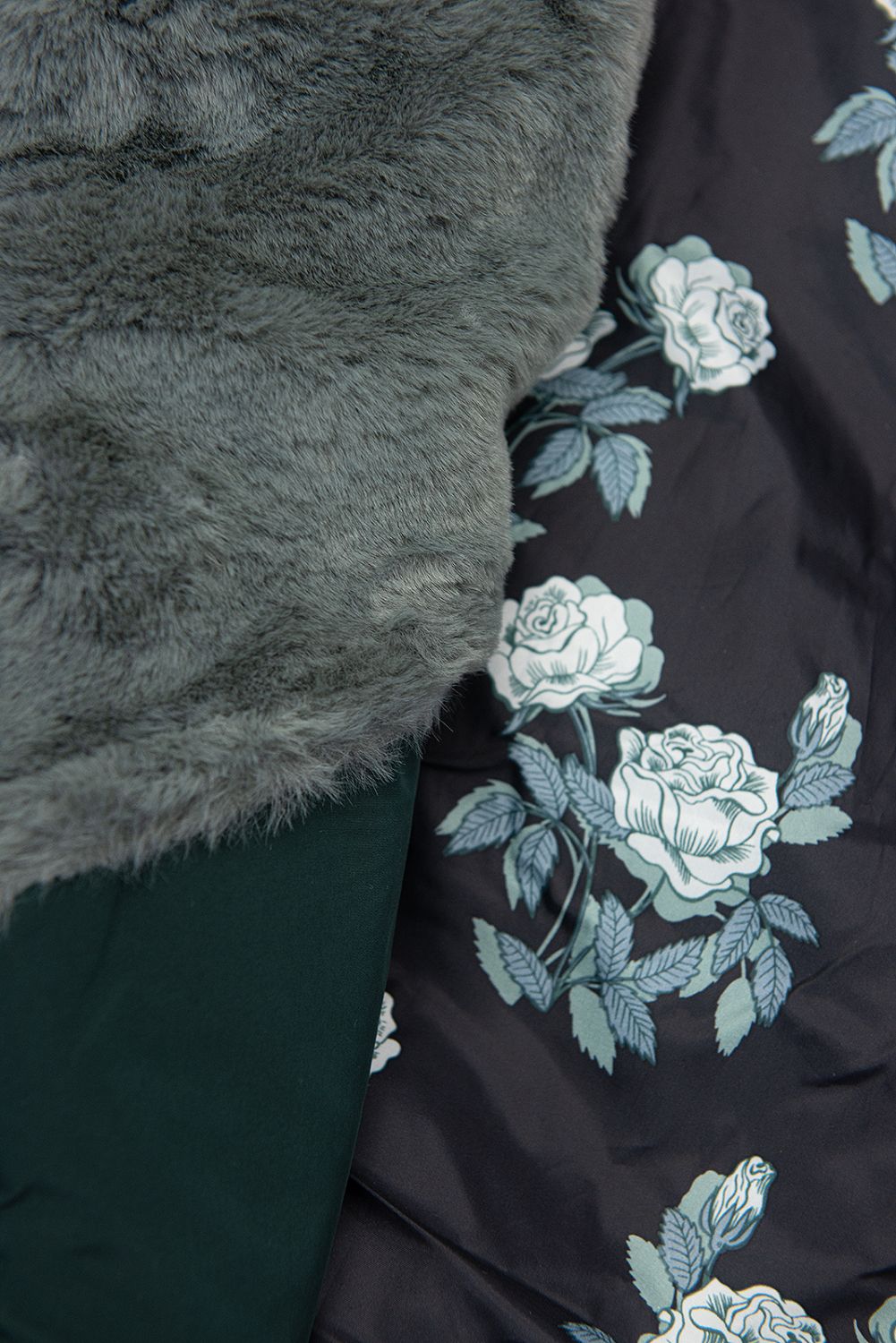 Steppjacke mit Blumenfutter grün