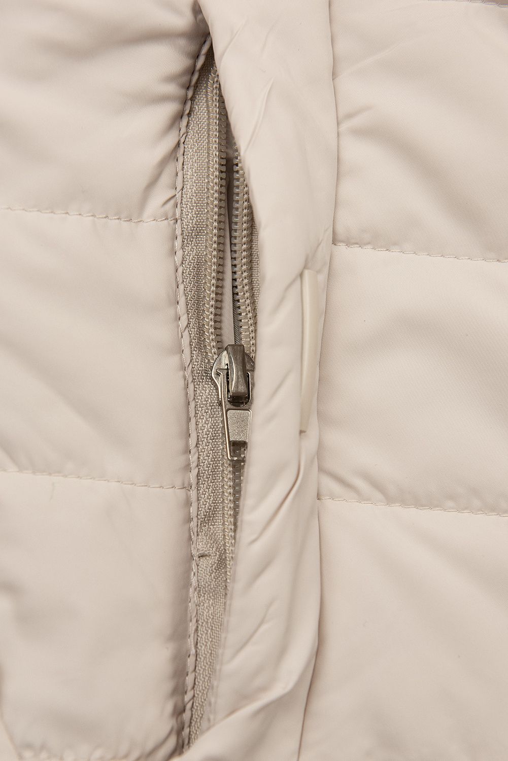 Leichte Steppjacke mit Kapuze Beige