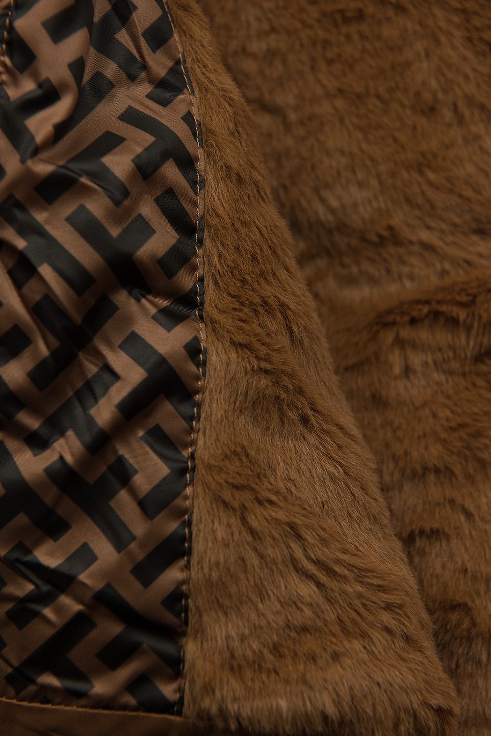 Winterjacke mit gemustertem Futter Karamellbraun