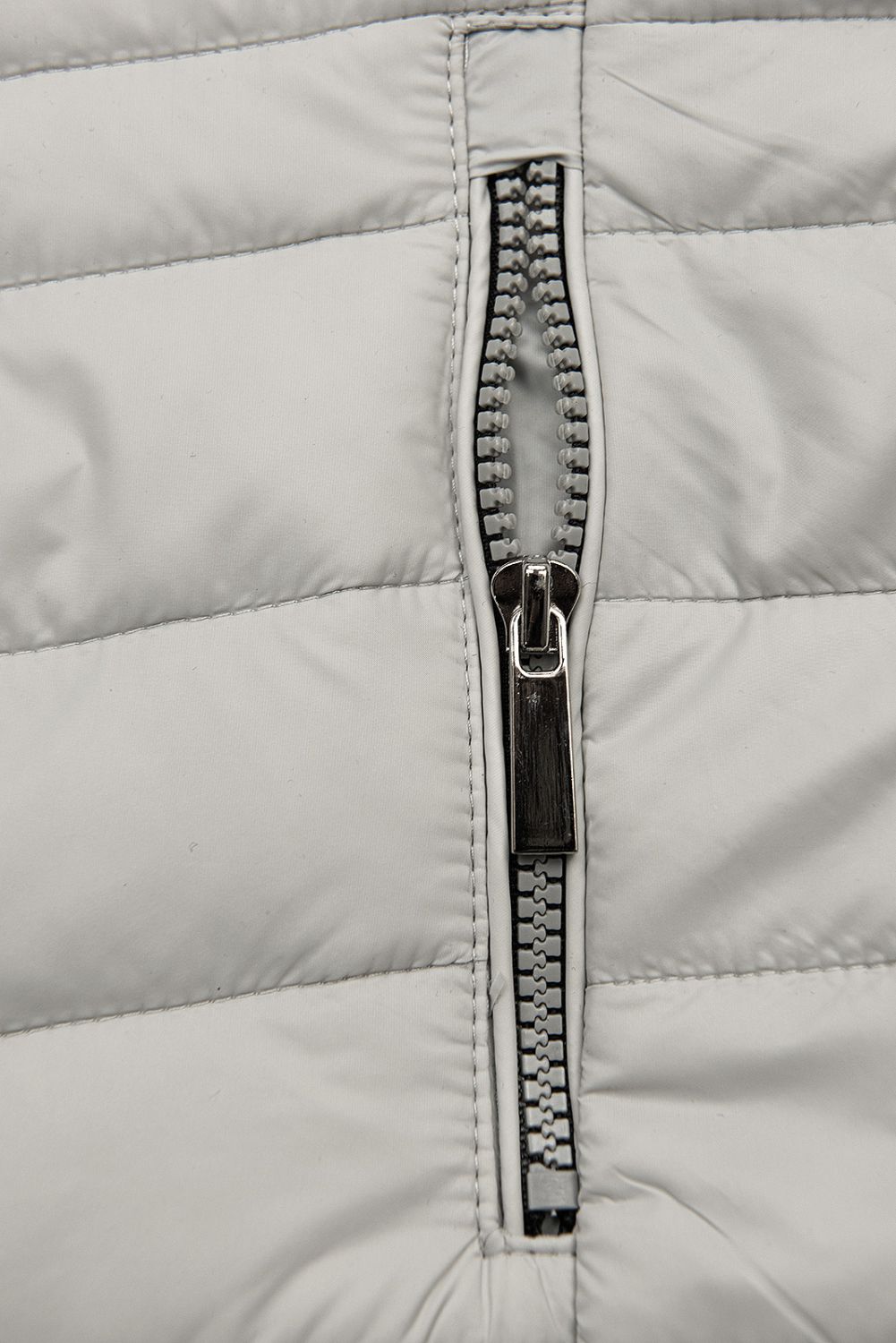 Kurzweste mit Kapuze Grau