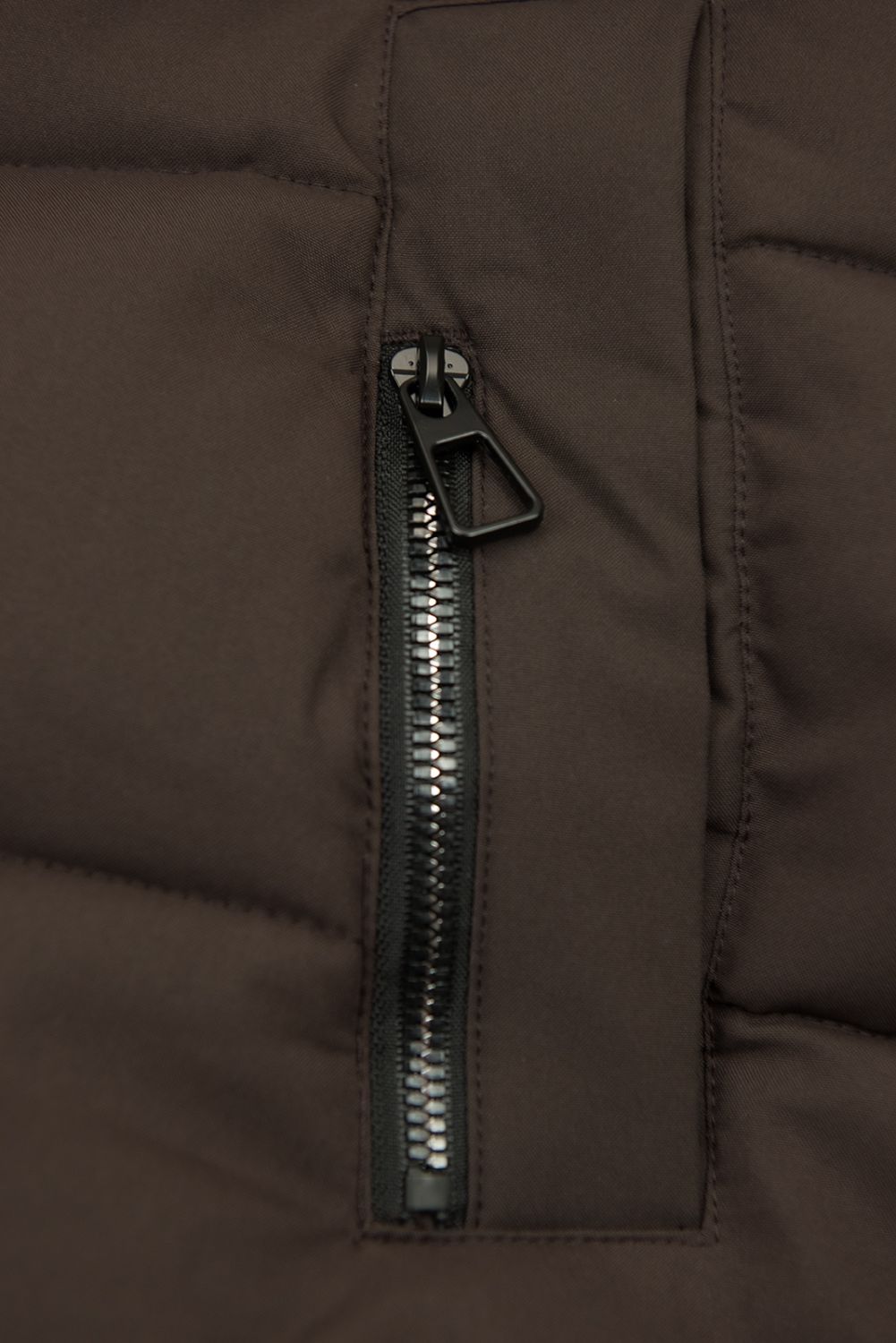 Schokoladenbraune Damen-Winterjacke mit Kapuze STORM