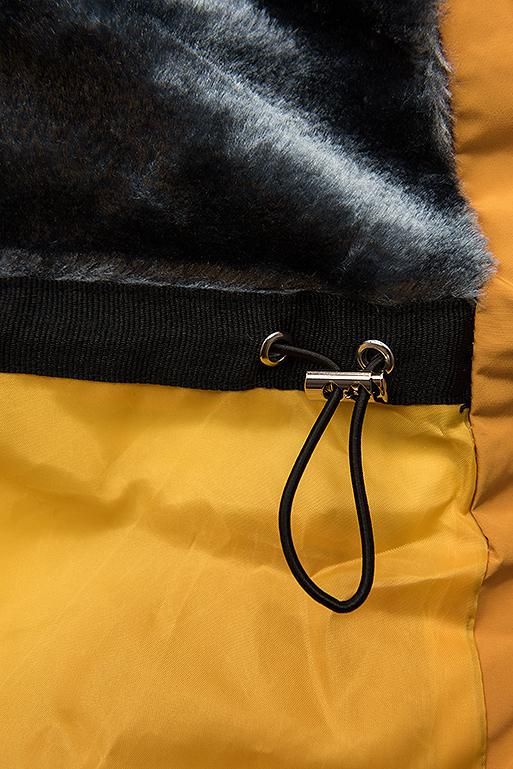 Winterjacke mit Fellimitat an der Kapuze gelb
