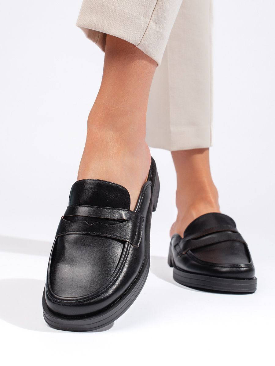 Schwarze Mokassinsandalen