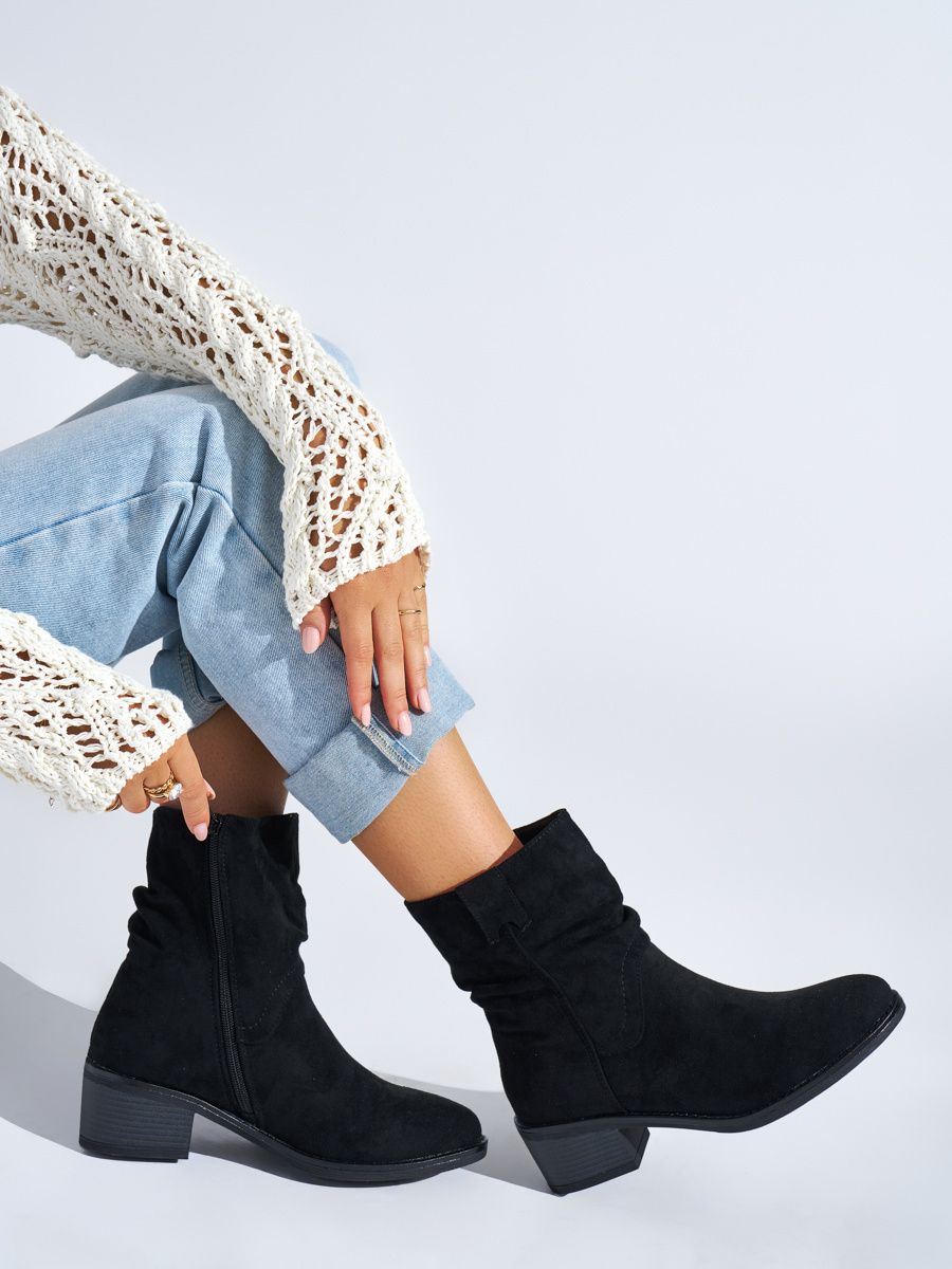 Schwarze Stiefeletten