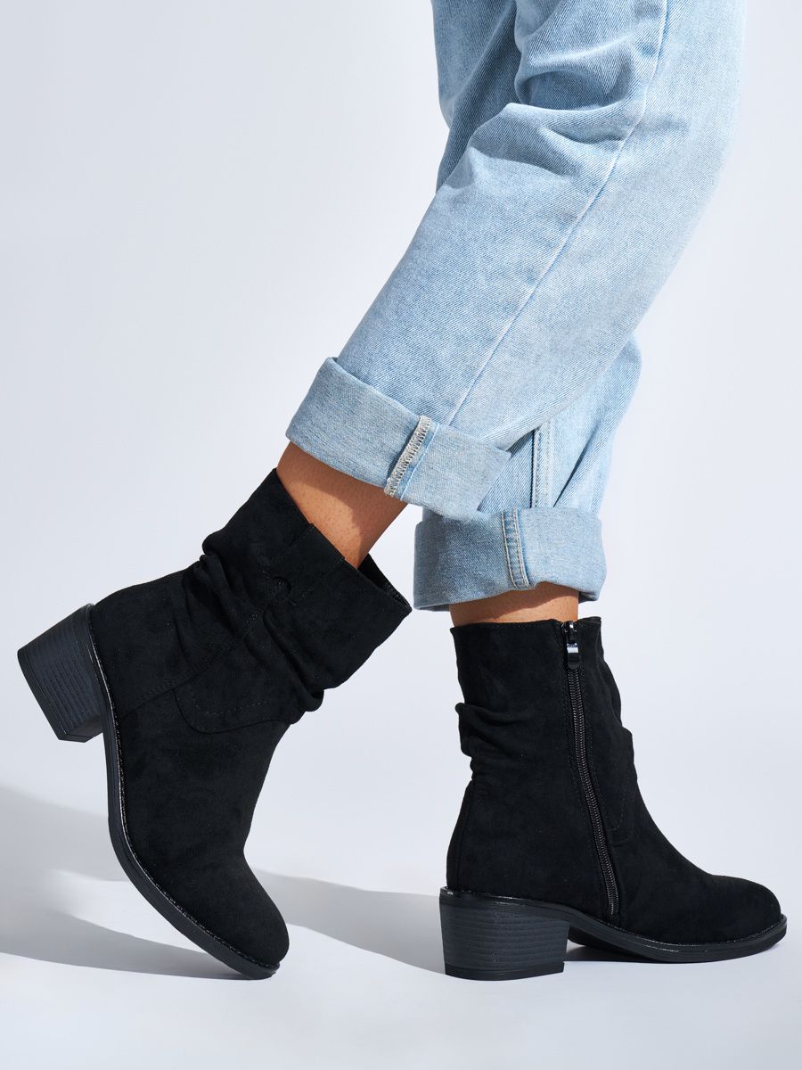 Schwarze Stiefeletten