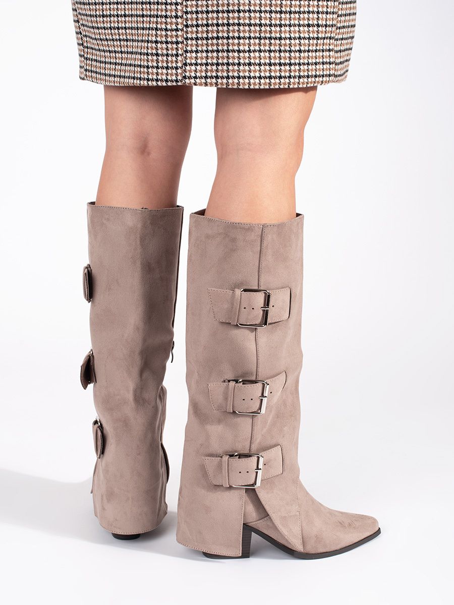 Beige Wildleder Stiefel mit Blockabsatz und Schnallen
