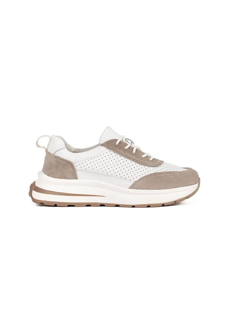 Lederne durchbrochene Sportschuhe mit dicker Sohle in Weiß-Beige