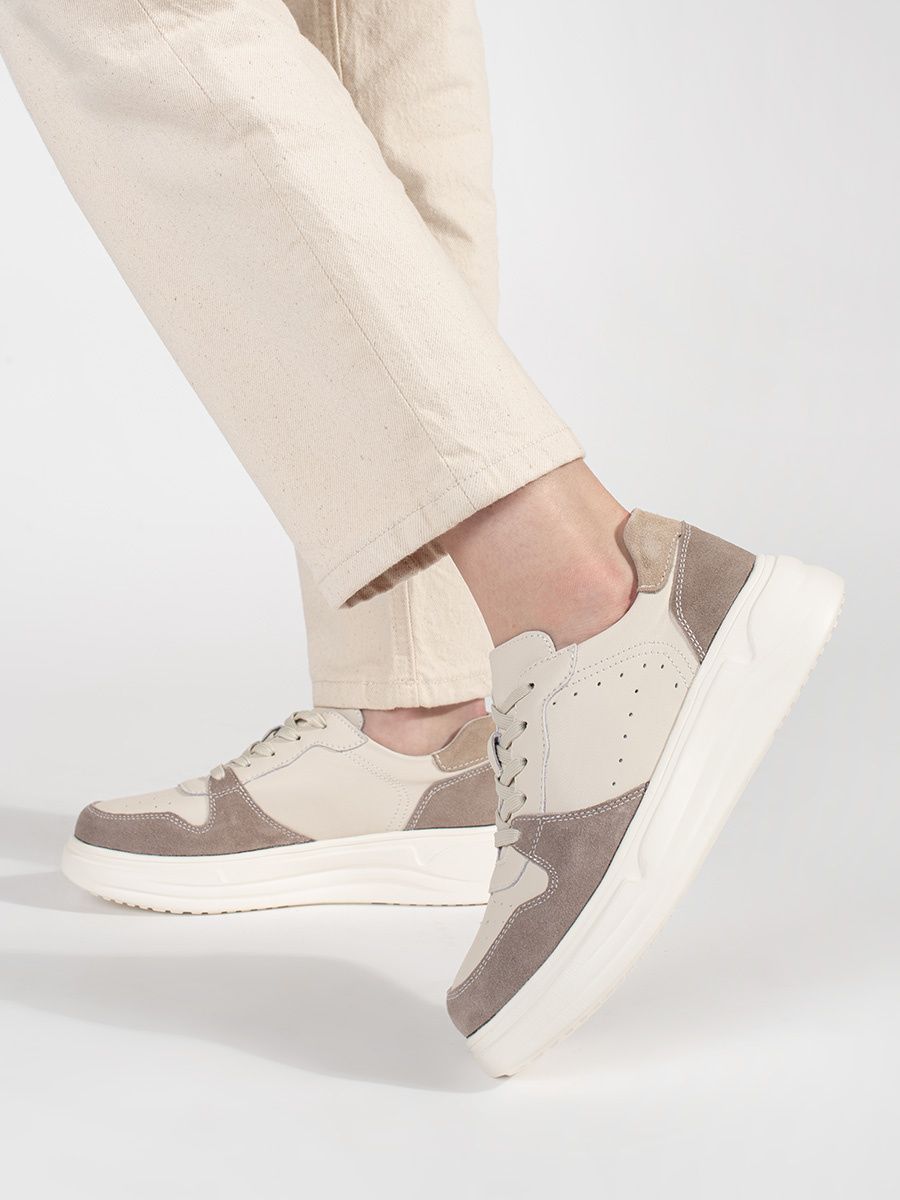 Beige Leder Sneakers auf Plattform