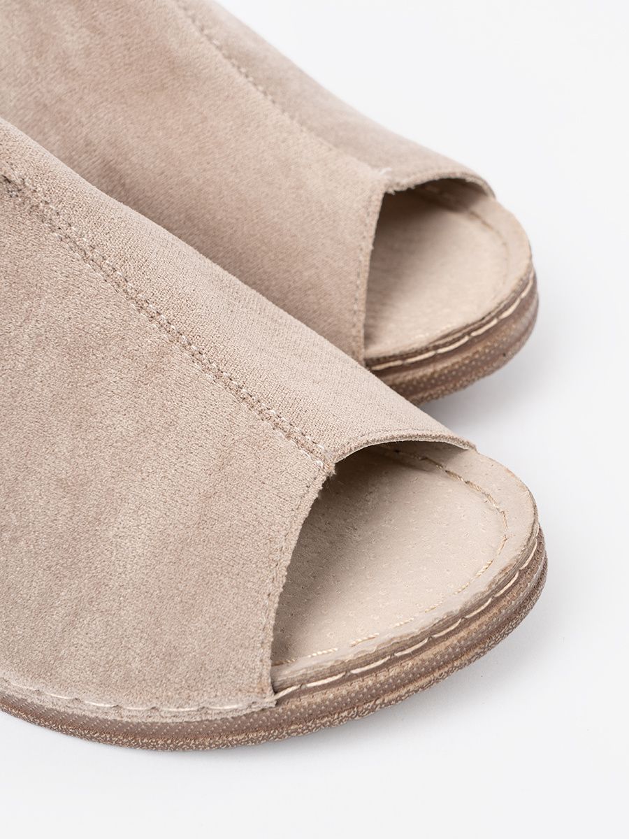 Beige Damen-Pantoletten mit Plateau