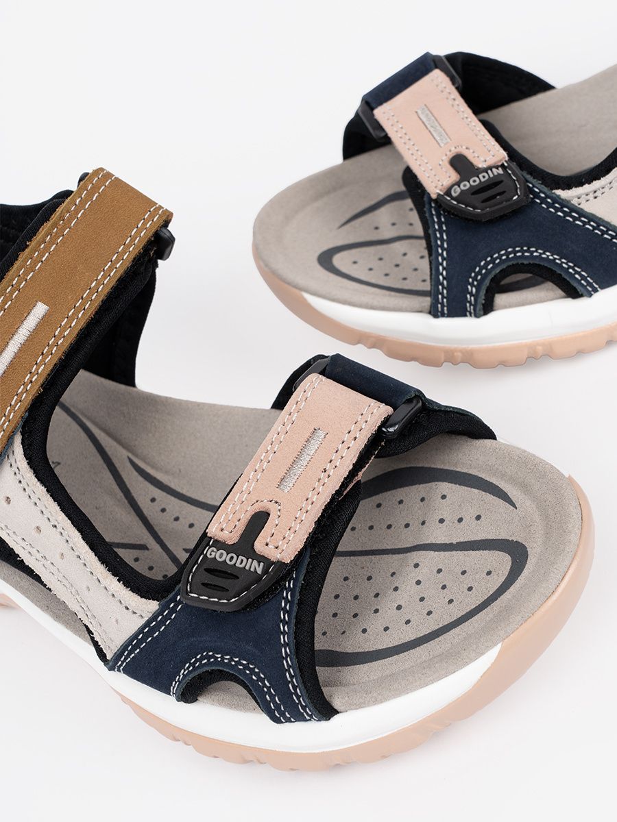 Bunte Sportsandalen – Komfort und Stil für jeden Tag