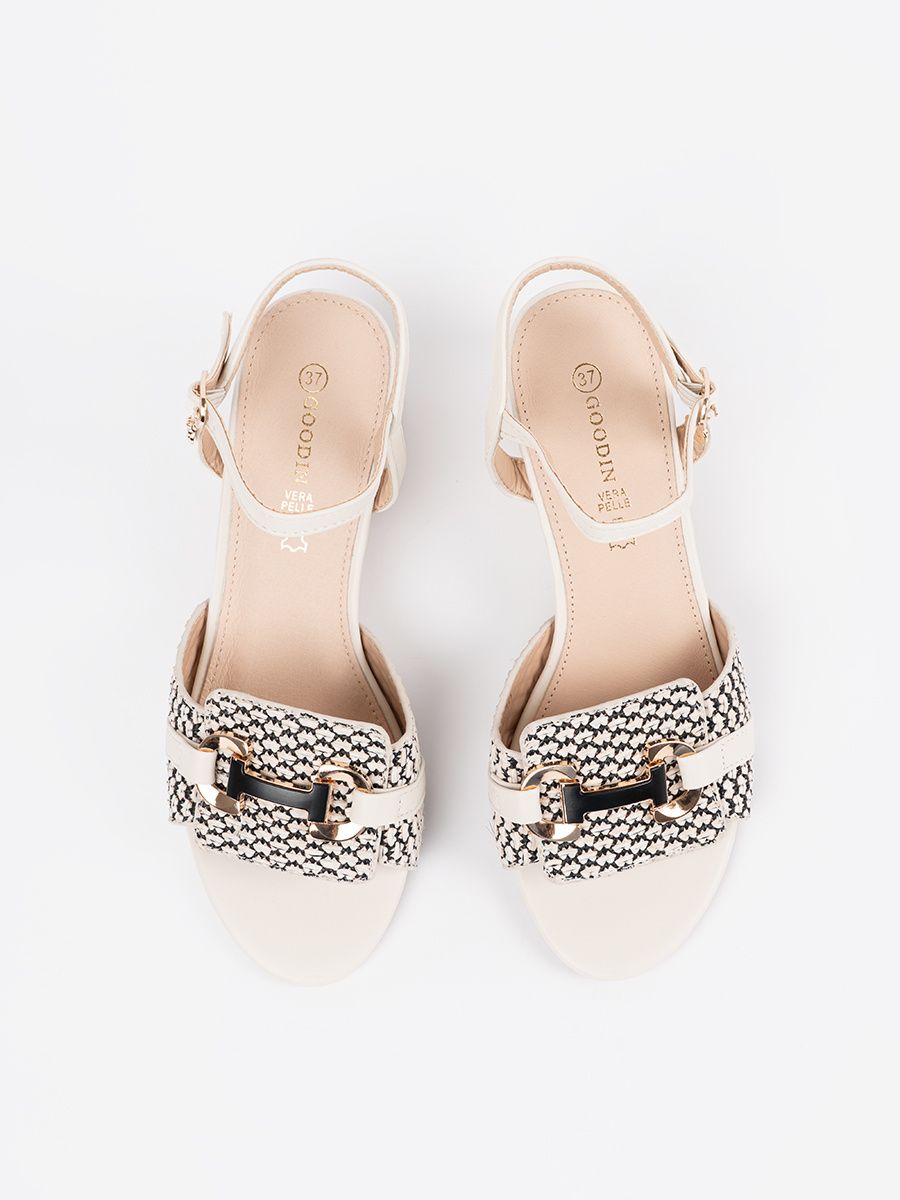 Weiße Damen Sandalen mit mittelhohem Absatz