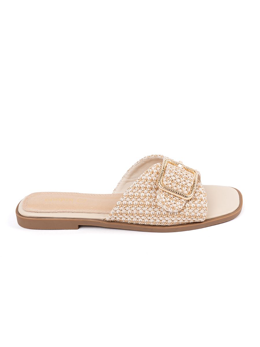 Beige Sandalen mit weißem Karomuster und Schnalle